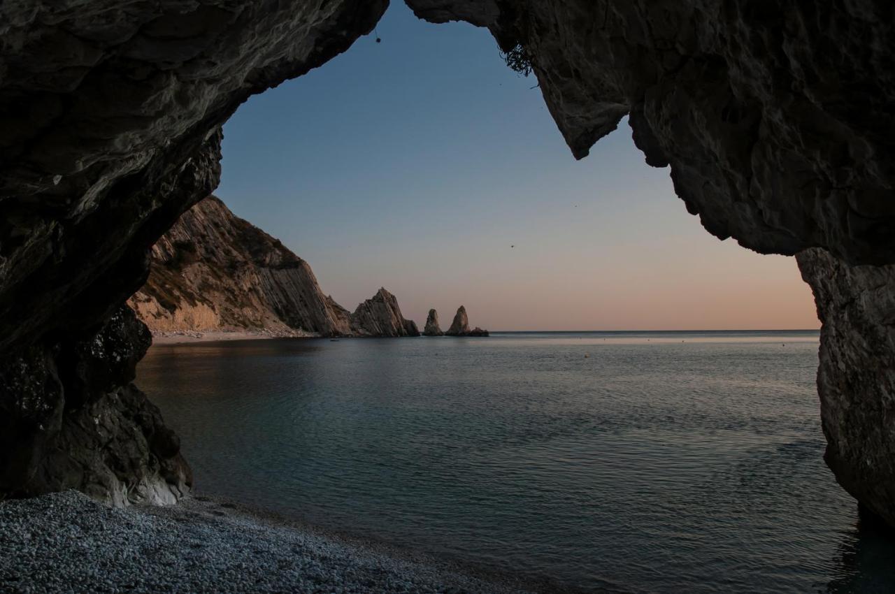 Loft Sul Mare Sirolo Διαμέρισμα Δωμάτιο φωτογραφία